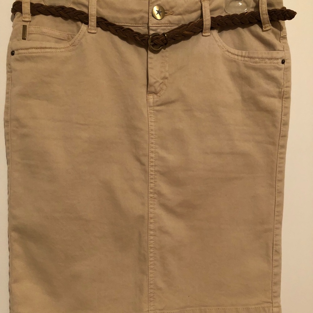 Denim Skirt, Knee Lenght🌼☀️🌿